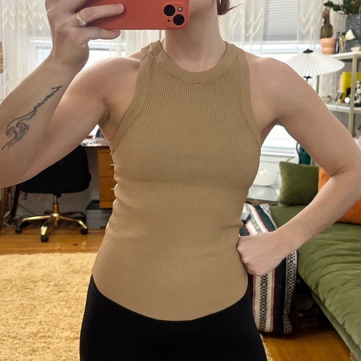 NWOT Zara Ribbed Sleeveless Dolphin Hem Tan Ribbed Tank Top - Sz Small