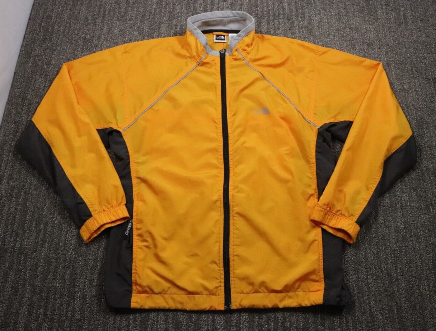 The North Face Men's Medium Windbreaker Jacket Gorpcore Yellow Lightweight Y2K