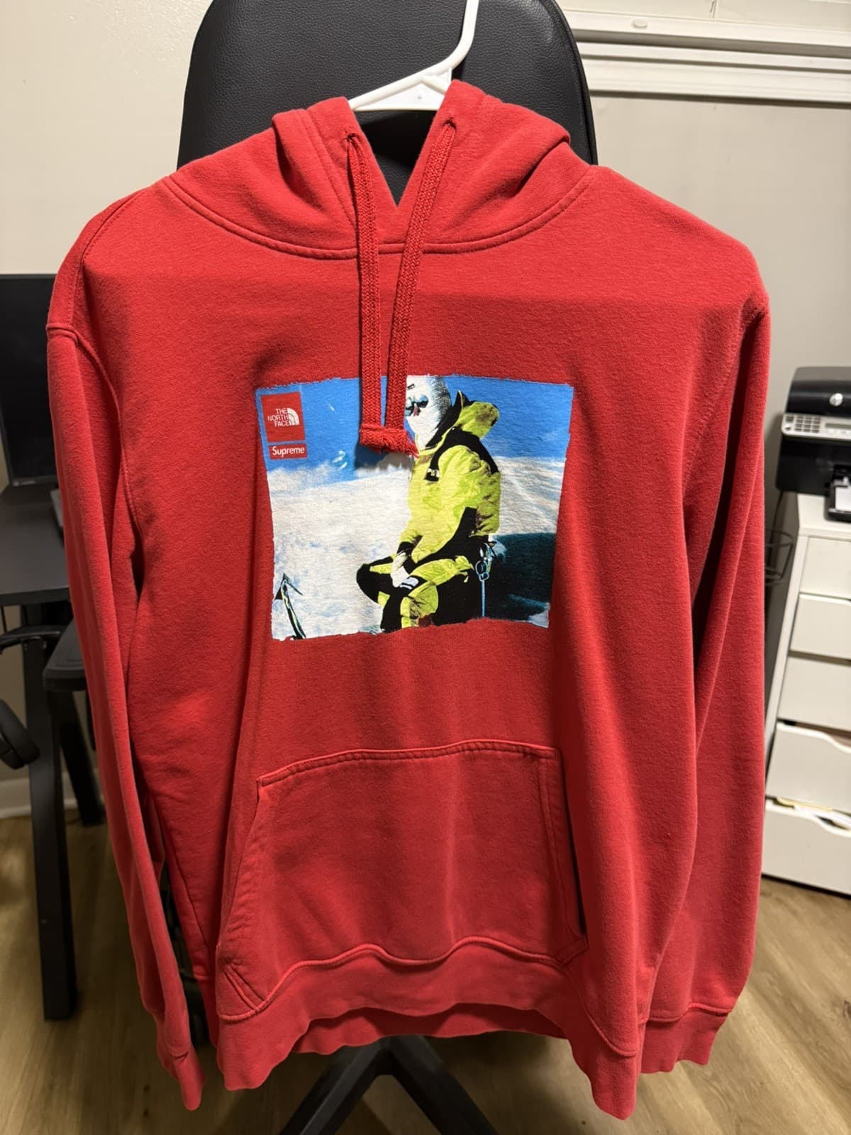 The North Face Supreme Expedition Hoodie Mens Size M Red Graphic Sweatshirt