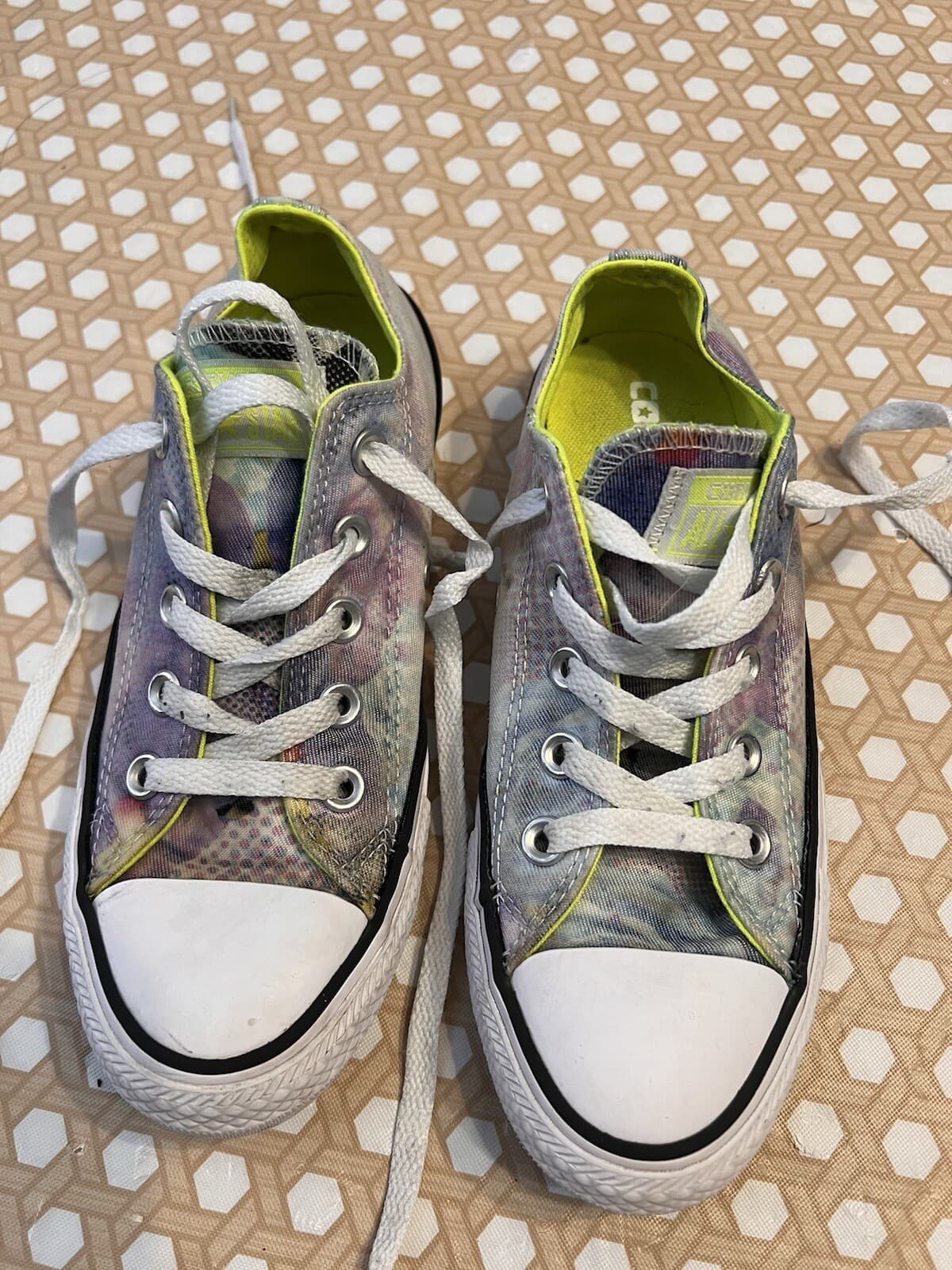 Converse Womens  5 Chuck Taylor All Star Low Top Tie Dye