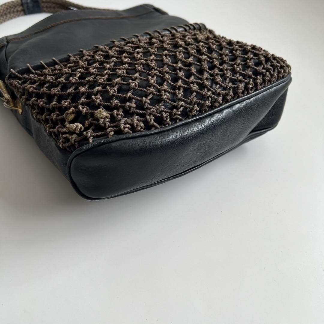 GUCCI Fish Net Shoulder Bag Leather Black Gold Hardware Vintage Logo From Japan thumbnail 12
