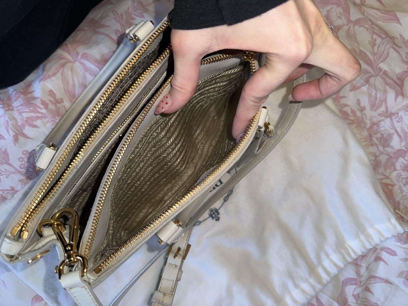 Prada Galleria bag in Saffiano with gold hardware thumbnail 15