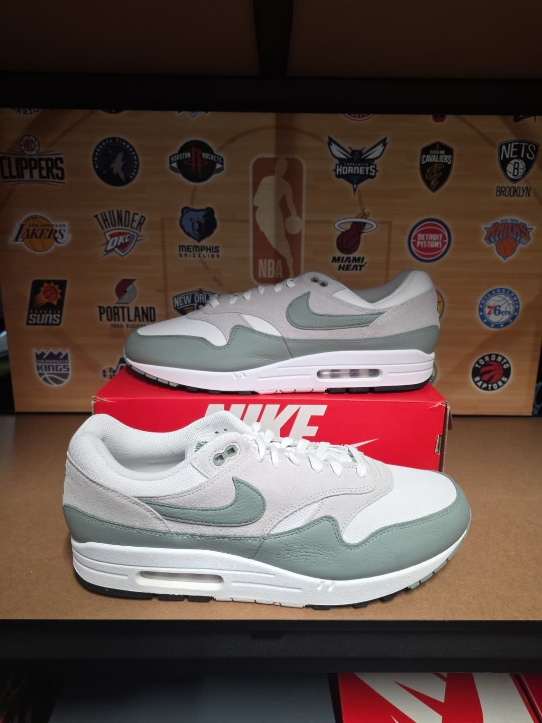 Nike Air Max 1 Sneakers Mens Size 15 Mica Green DZ4549-100