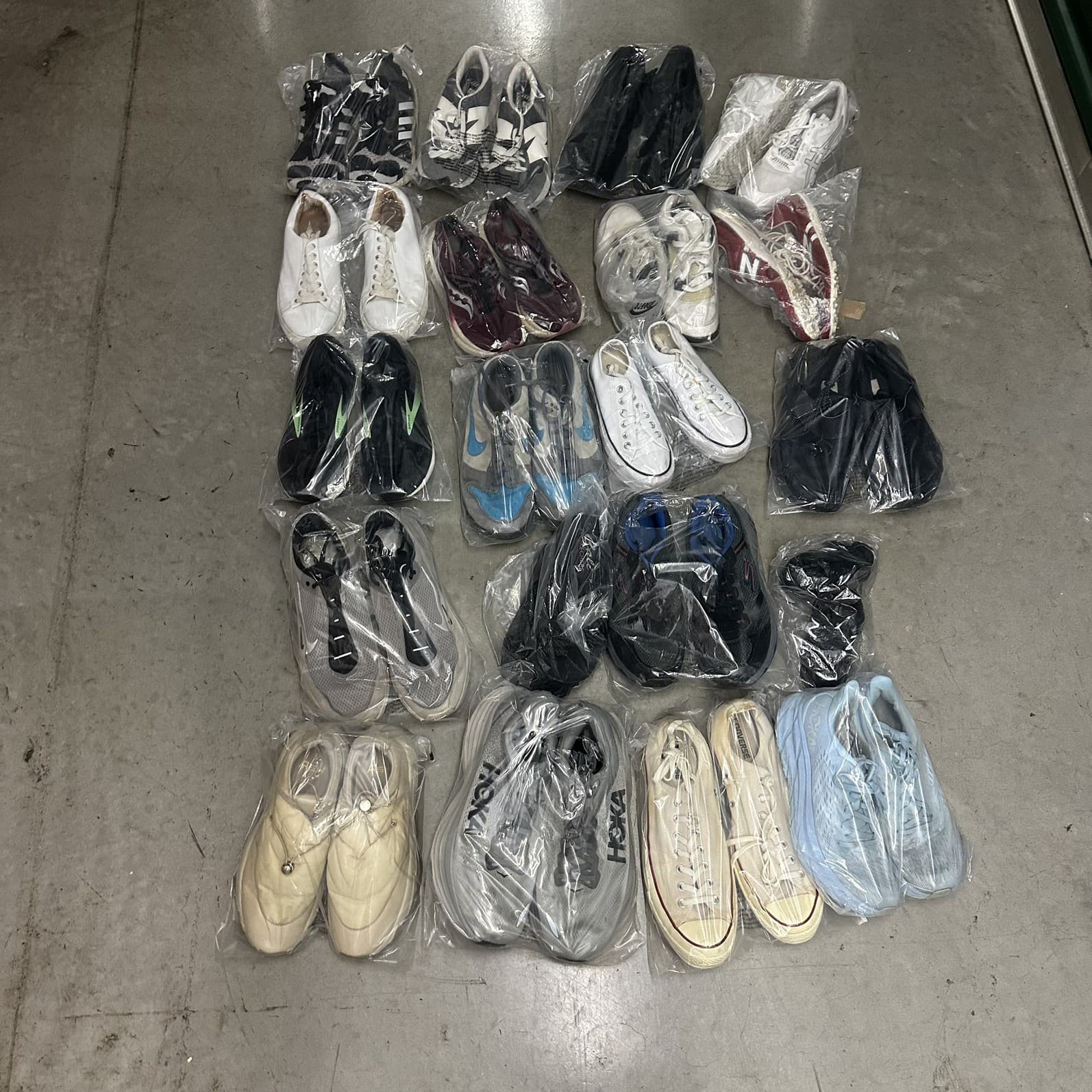 Lot 20 Pairs of Athletic Shoe Wholesale Reseller Bulk Hoka Dunk NB Sneakers