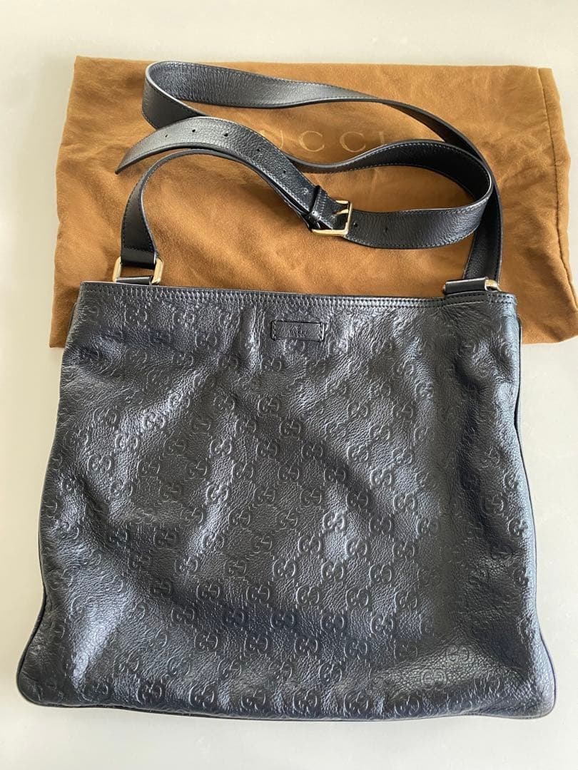 GUCCI GG Pattern Leather Shoulder Bag Leather Black Zipper Closure From Japan