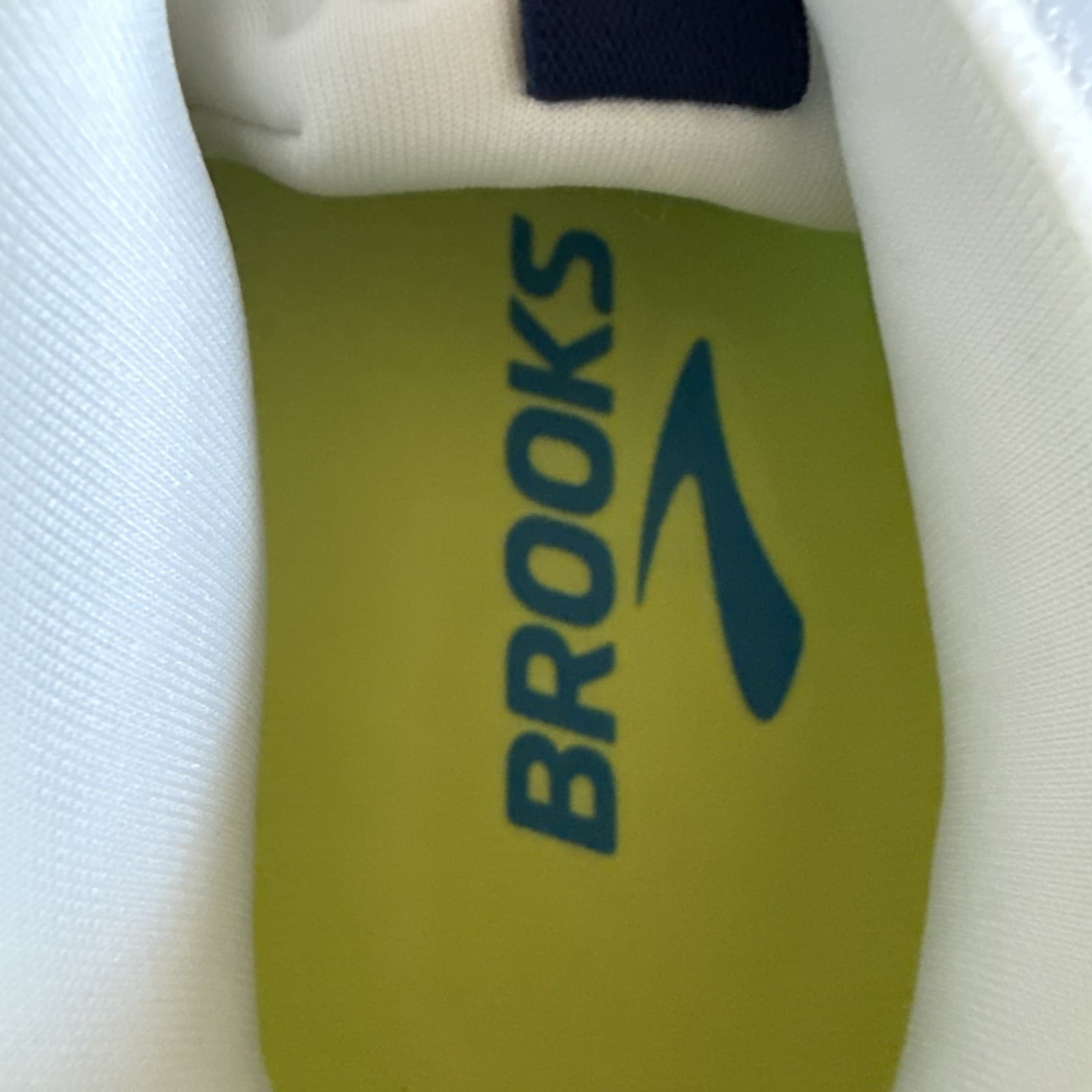 Brooks Run Disney Adrenaline GTS 25 Women's Size 9 Shoes Sneakers New in the Box thumbnail 9