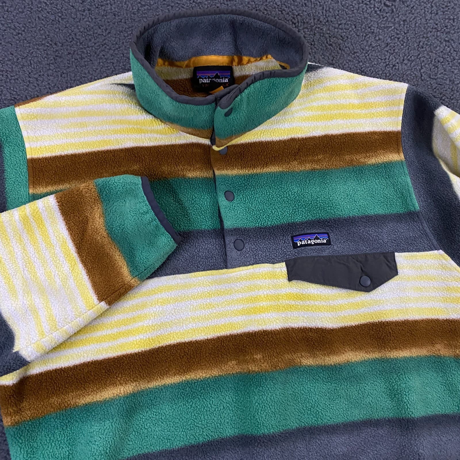 Patagonia Lightweight Synchilla Snap T Mens Medium Painted Fitz Roy Striped