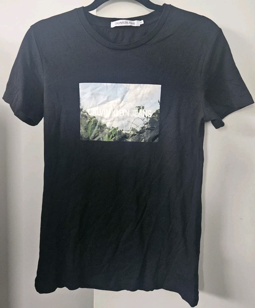 Calvin Klein Jeans Black Graphic Logo T-Shirt Women’s Medium Cotton Tee