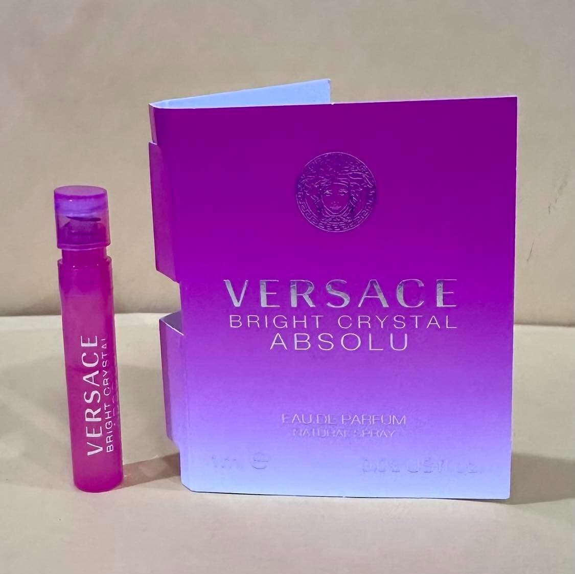 1 Vial Sample VERSACE BRIGHT CRYSTAL ABSOLU Women 0.03 oz Eau de Parfum Spray