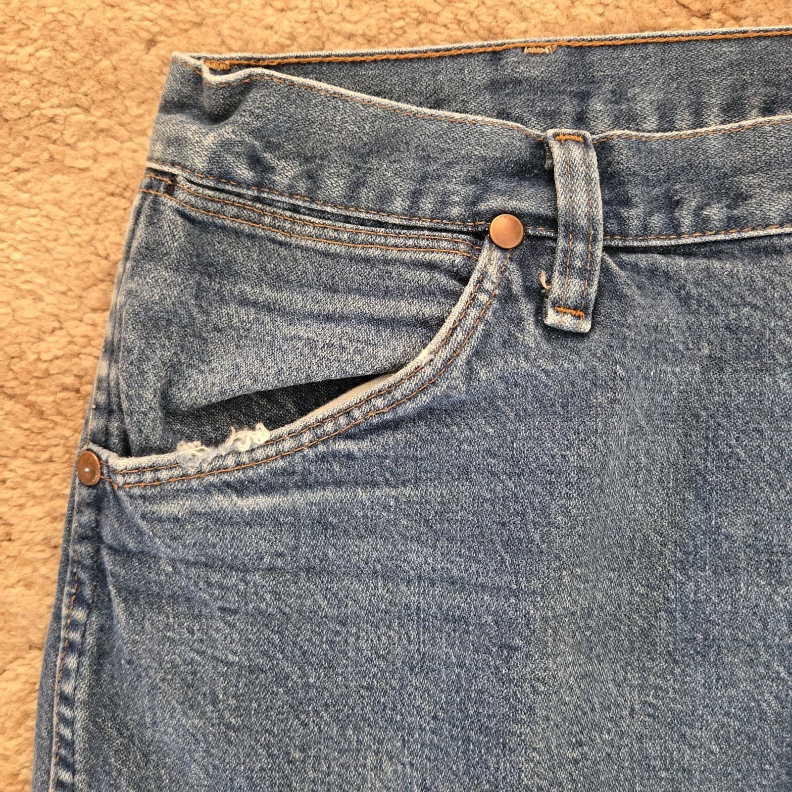 Wrangler Mens Cowboy Cut Original Fit 13MWZPW Distressed Denim Jeans Size 36x38 thumbnail 4