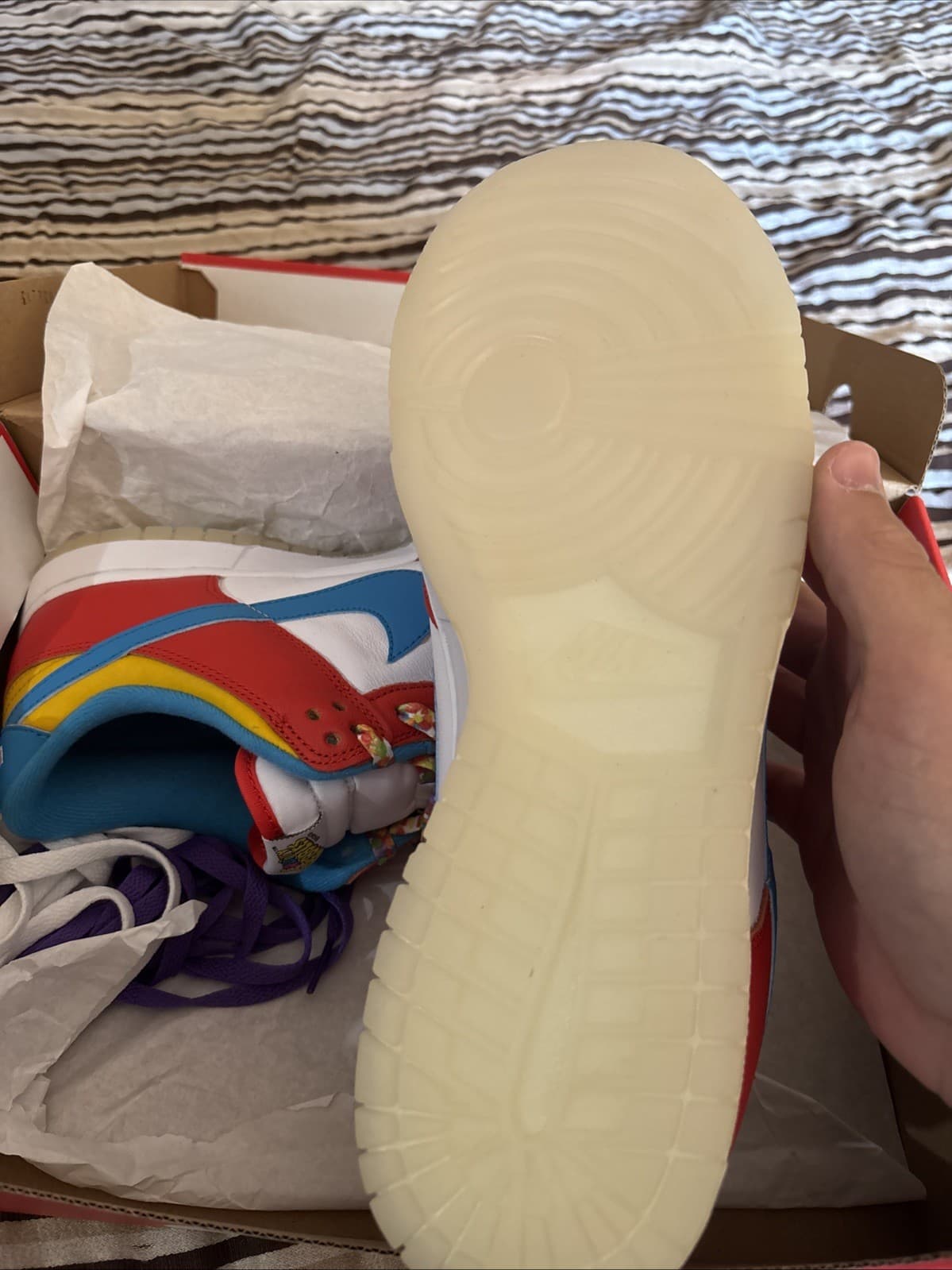 Nike Dunk Low x LeBron x Fruity Pebbles Red Size 10 New In Box Authenticated thumbnail 4